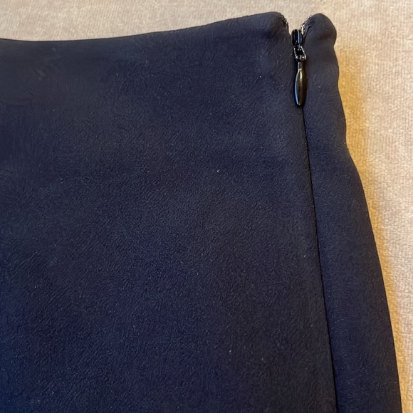 Express Black Mini with Feather Trim Size 10 NWT - Picture 7 of 11